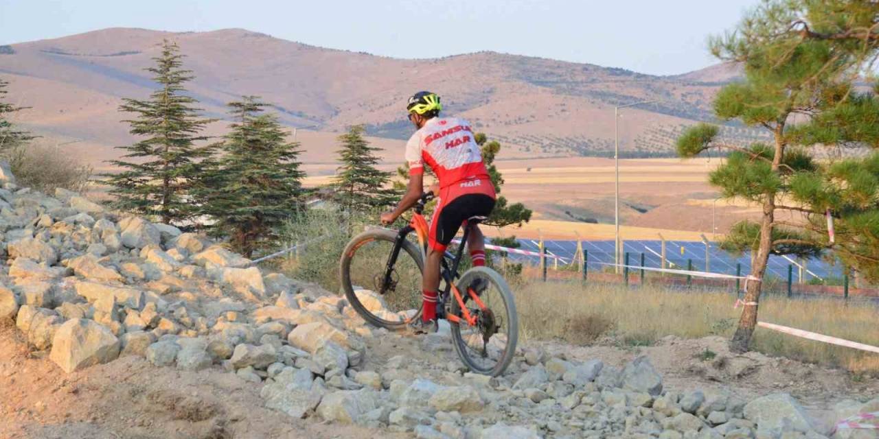 Kırşehir’de Dağ Bisikleti Yarışları Heyecanı