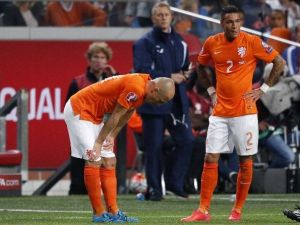 Arjen Robben 1 Ay Yok