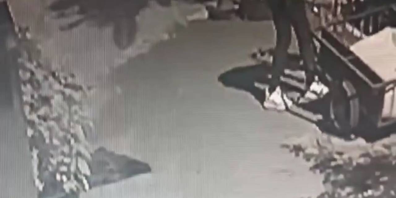 Gözüne Kestirdiği Motosiklet Römorkunu Çaldı