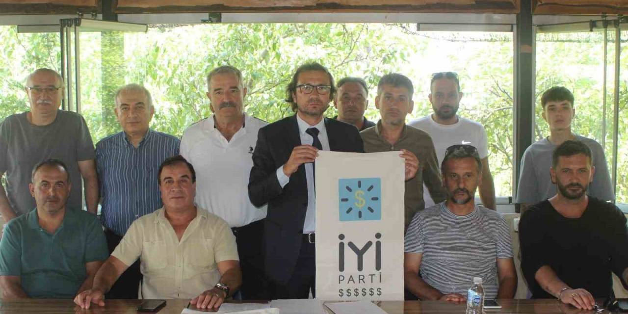 İyi Parti’den İstifa Eden Başkan: “Akşener Ve Ekibi Para Kazanmak İçin Parti Kurmuşlar”