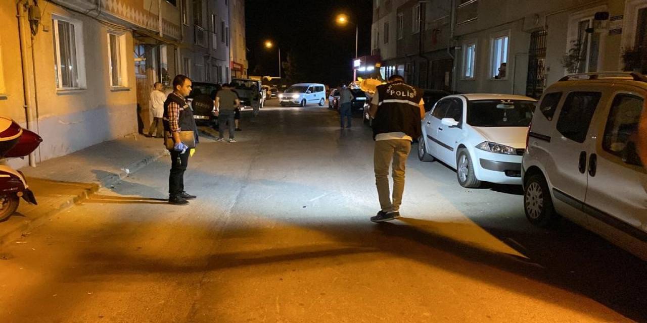 Bursa’da Ablasını Tehdit Eden Eski Eniştesini Vurdu