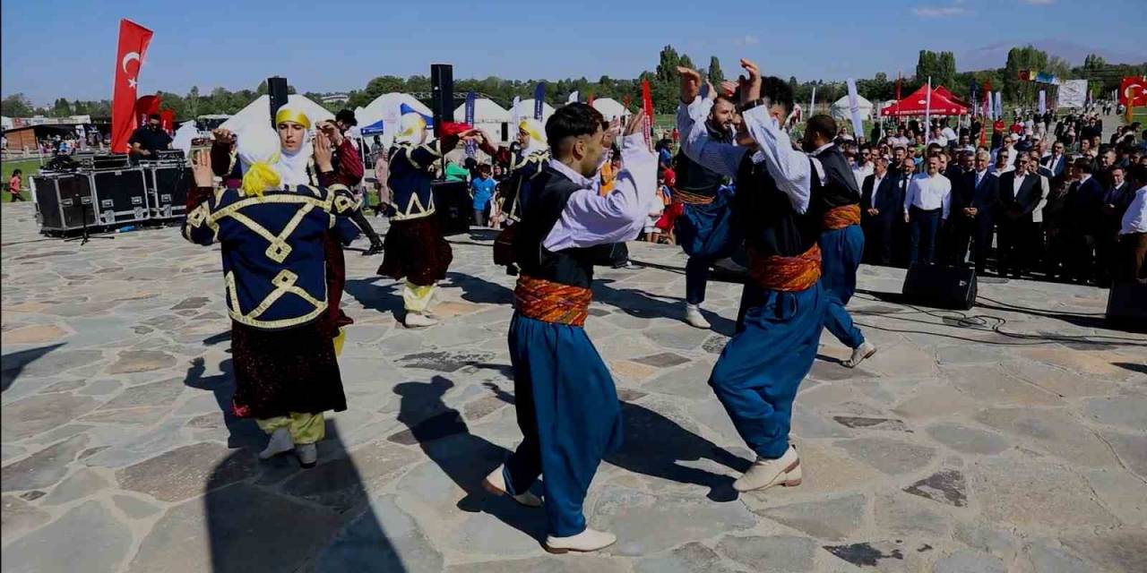 Diyarbakır Malazgirt’te Tanıtılıyor