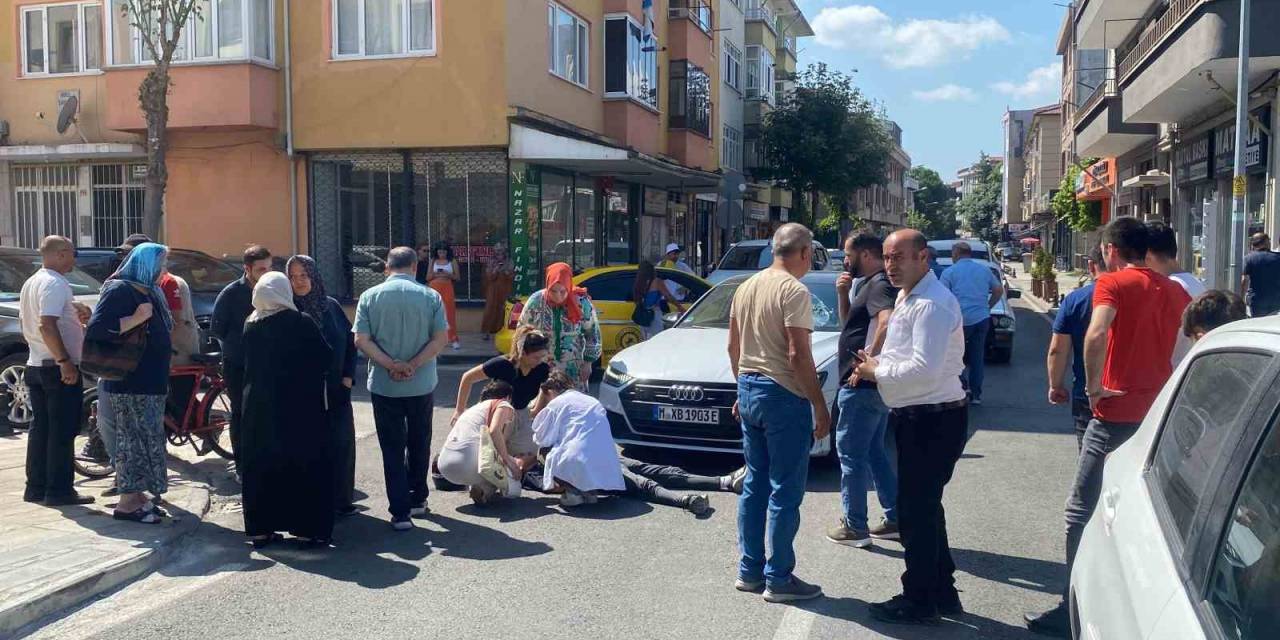Düzce’de Otomobil İle Çarpışan Motosikletteki Kurye Yaralandı