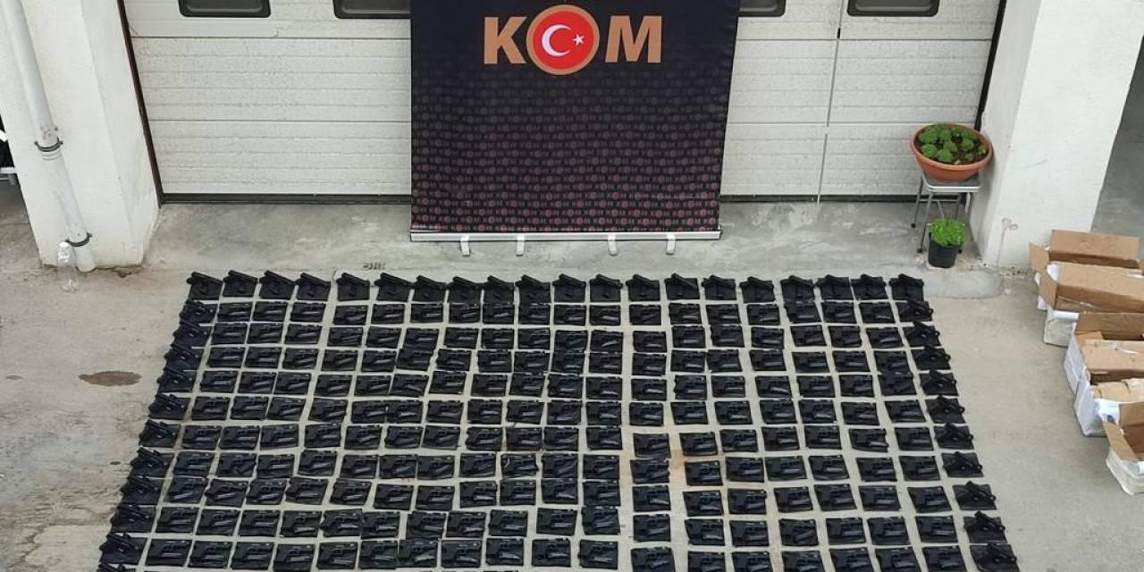 Uşak’ta Silah Kaçakçılarına Operasyon; 2 Gözaltı