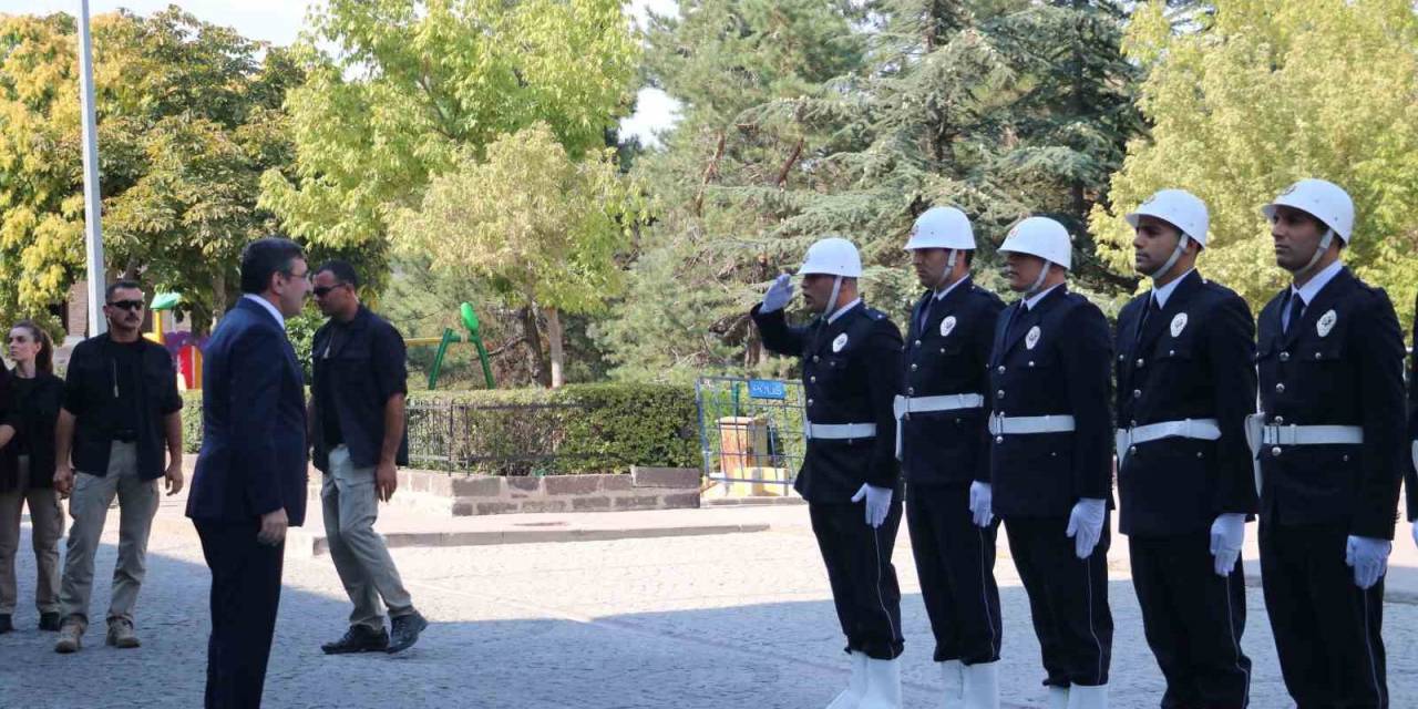 Cumhurbaşkanı Yardımcısı Yılmaz Afyonkarahisar’da