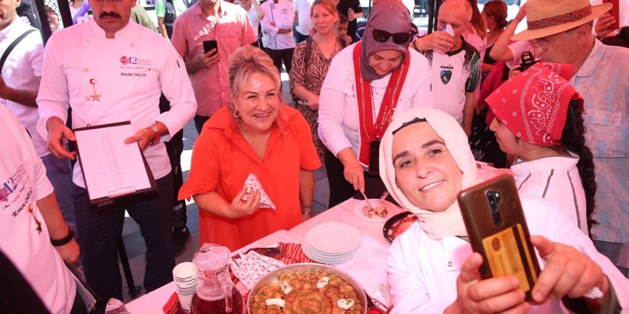 Sahrap Soysal Pişmaniye Festivalinde