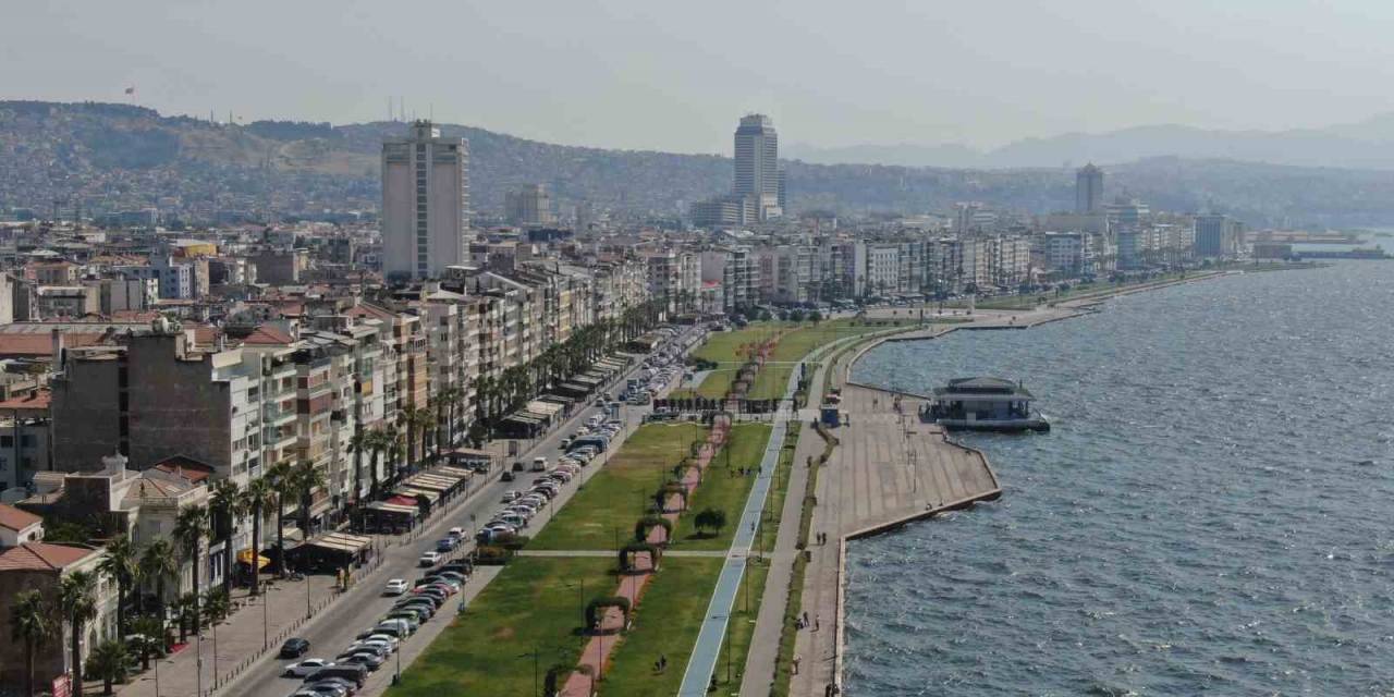 İzmir’de Öğrenciler Kiradan Dertli: 1+1 Eşyalı Daireler 10-15 Bin Lira