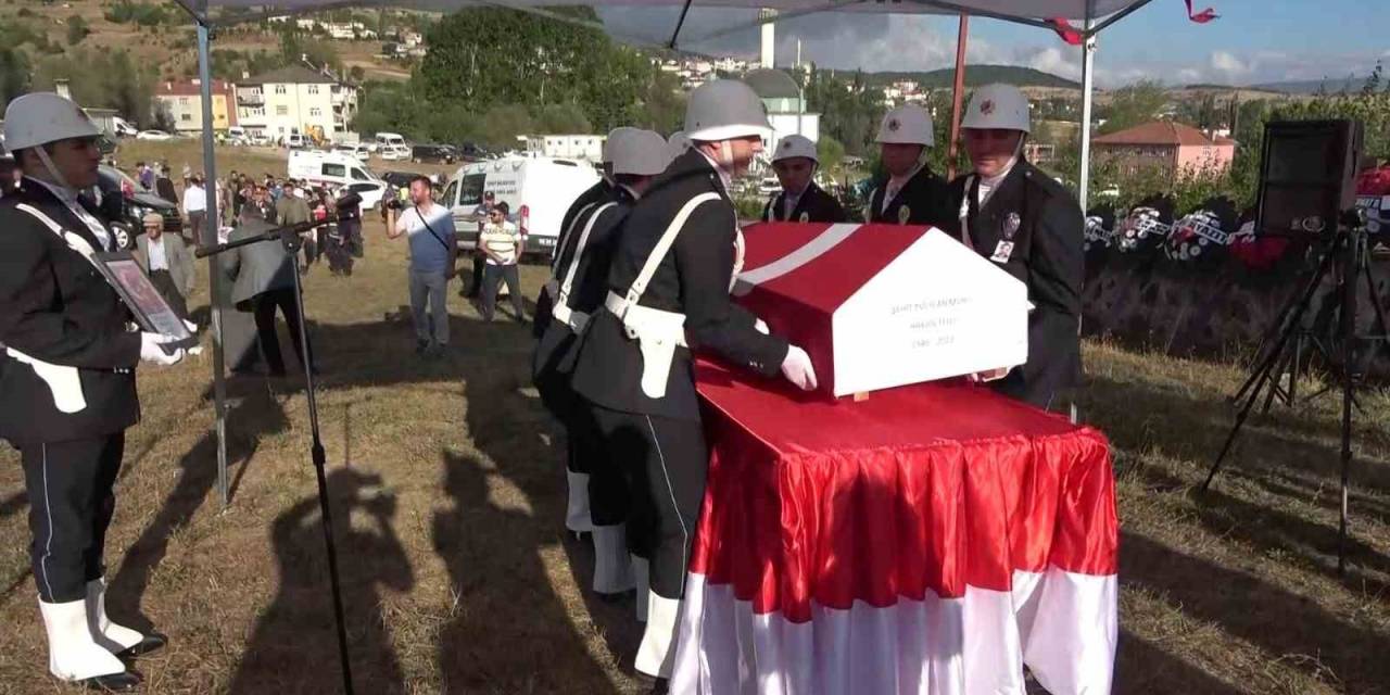 Şehit Polis Son Yolculuğuna Uğurlandı
