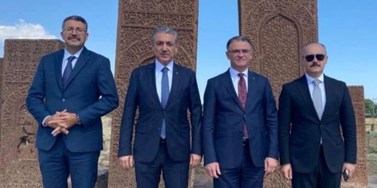 Vali Akkoyun, Malazgirt Zaferi’nin 952’nci Yıl Dönümü Etkinliklerine Katıldı