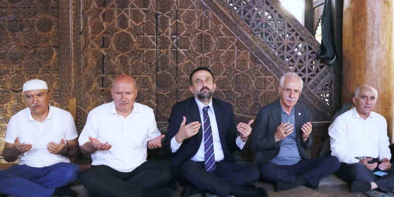 Ato Şehitler İçin Mevlit Okuttu