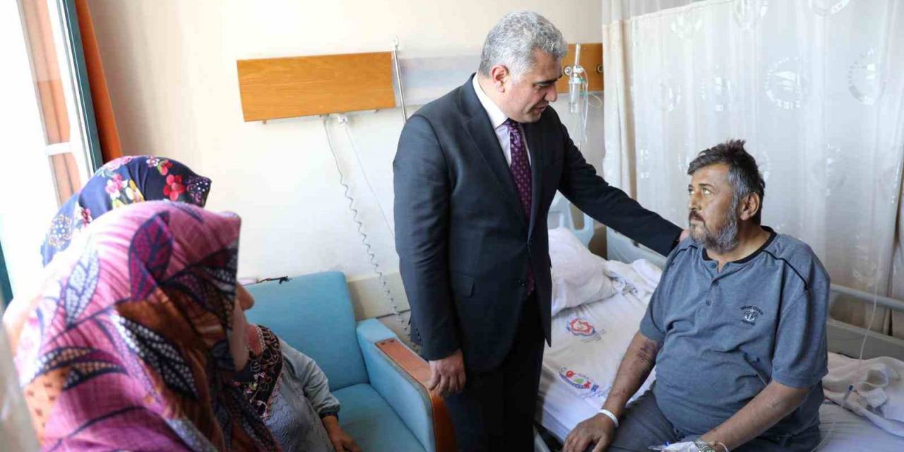 Şehit Babasına Hastanede Ziyaret