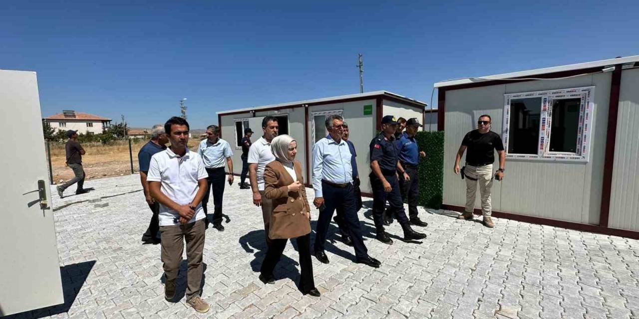 Yazıhan’da Geçici Konteyner Kent Tamamlandı