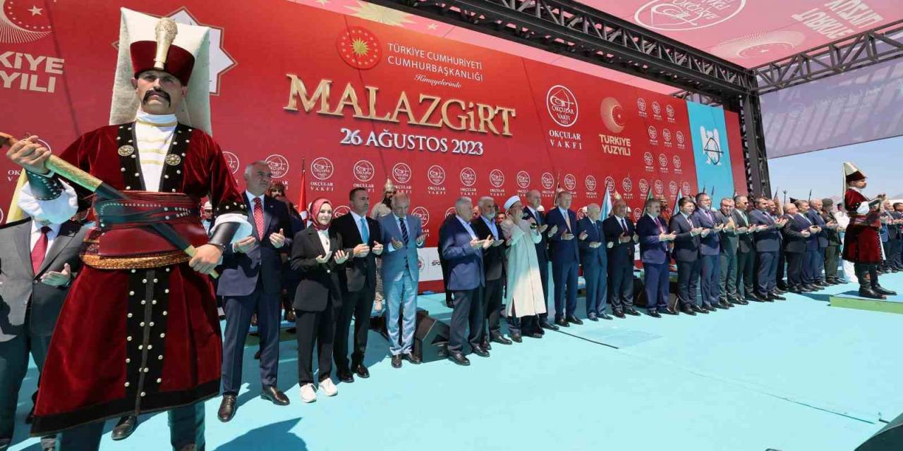 Cumhurbaşkanı Erdoğan: “Biz Hep İçeriden Aldığımız Darbelerle Sarsıldık”