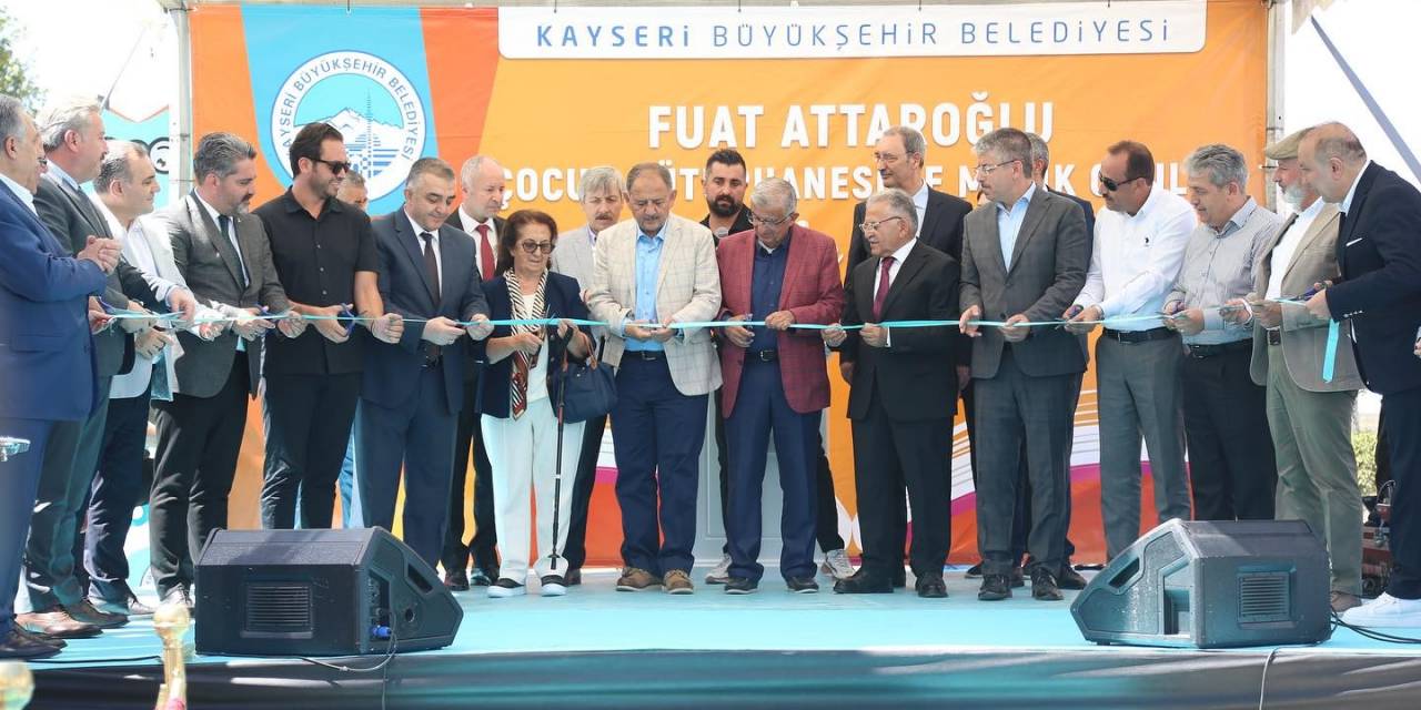 Bakan Özhaseki Ve Başkan Büyükkılıç, Büyükşehirin 11. Kütüphanesini Açtı