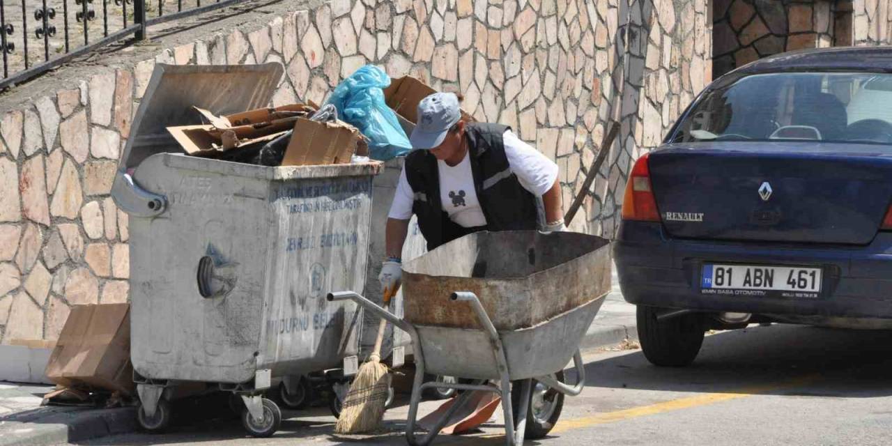 Hayali Öğretmen Olmaktı, Şimdilerde Sokakları Güzelleştiriyor
