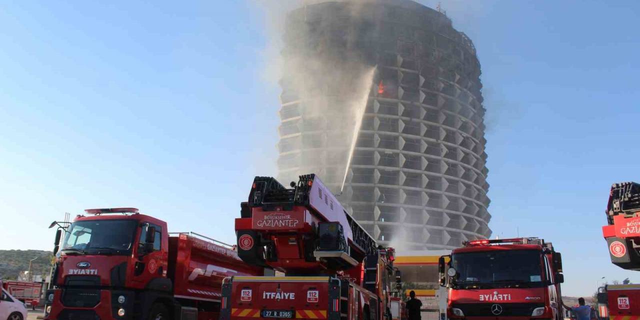 Gaziantep’teki Otel Yangını 5 Saatte Kontrol Altına Alındı