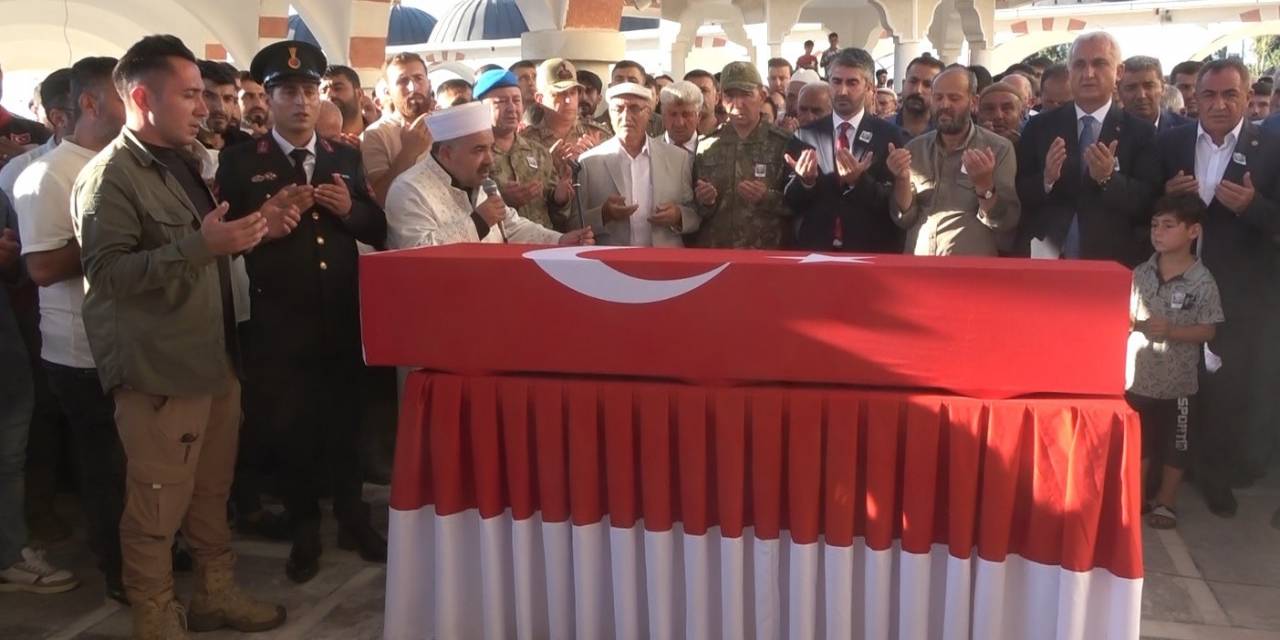 Şehit Erkan Selçuk Memleketi Muş’ta Son Yolculuğuna Uğurlandı
