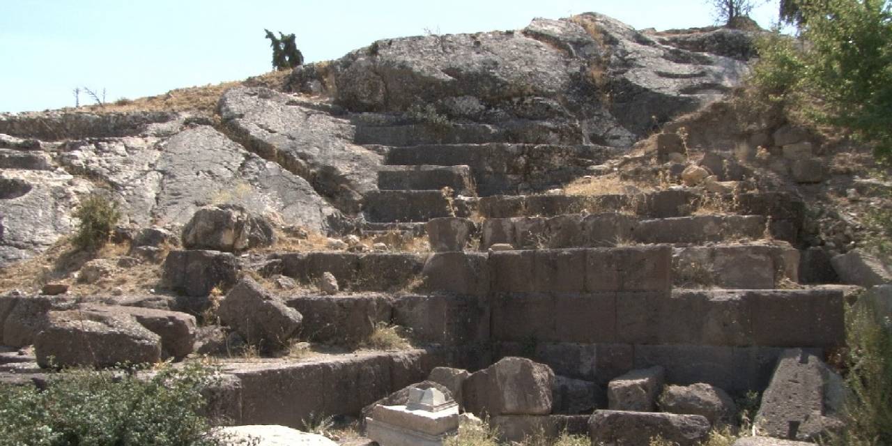 Ankara’da Galatlardan Kalma Yer Altı Şehri İlgi Çekiyor