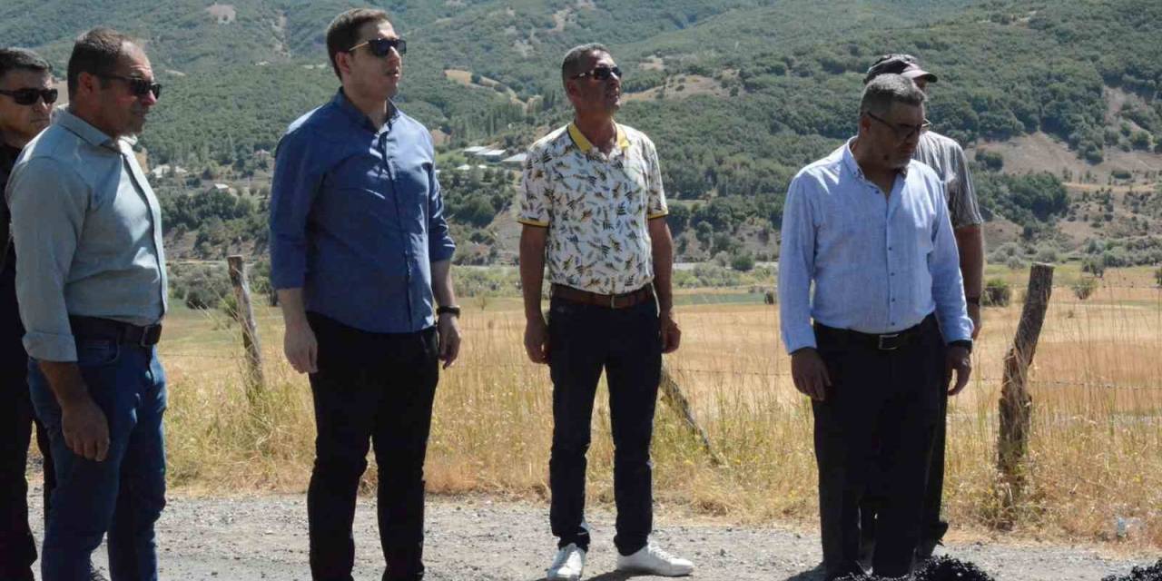 Yedisu’da Köy Yollarının Bakım Onarımı Yapılıyor