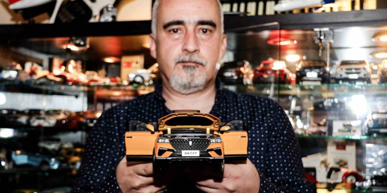 Müzik Öğretmeninin 1 Milyon Liralık Model Araba Tutkusu