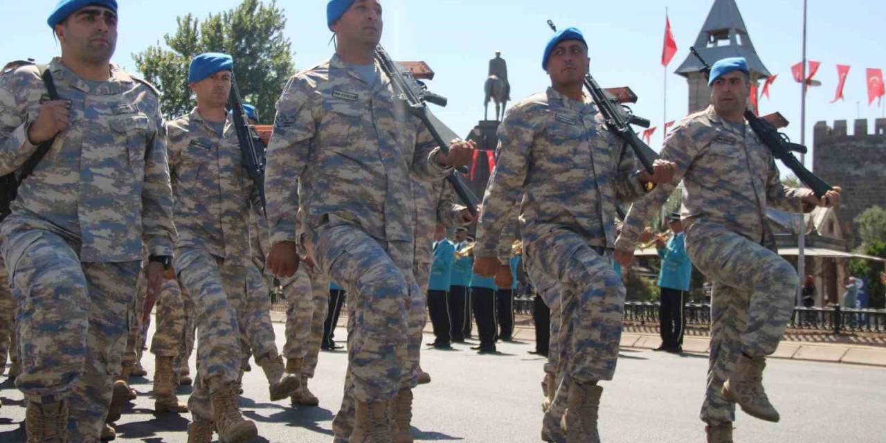 30 Ağustos Provası Yapıldı