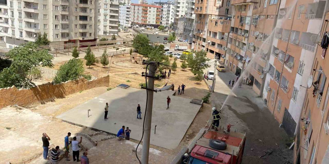 Artuklu’da Ev Ve İş Yerinde Yangın