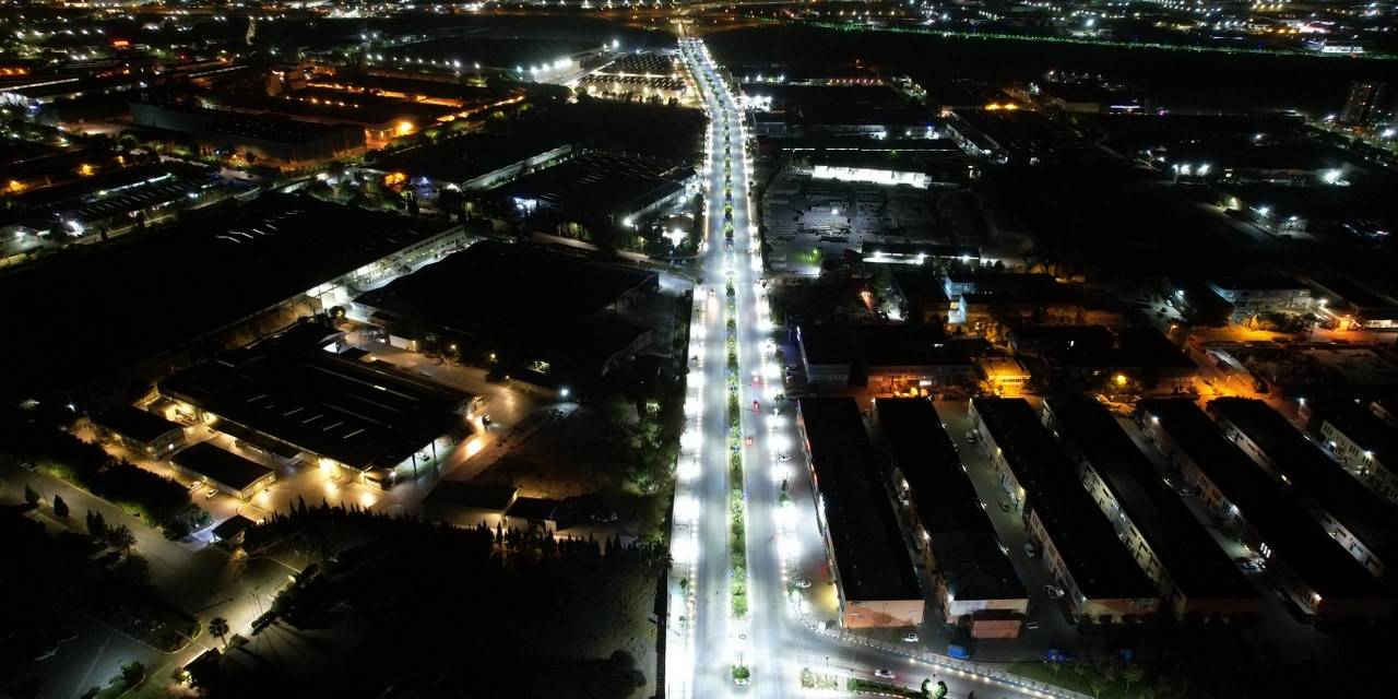 Mehmet Akif Ersoy Caddesi’ne Modern Aydınlatma