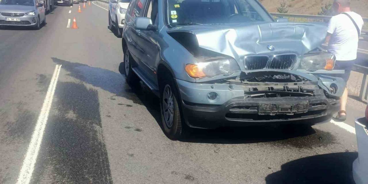 Karabük’te Zincirleme Trafik Kazası: 2 Yaralı