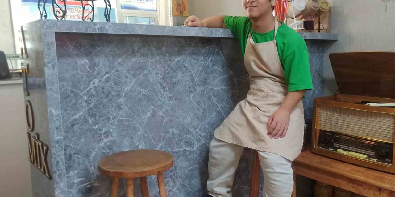 1.35 Boyundaki Halim Boyundan Büyük İşler Yapıyor