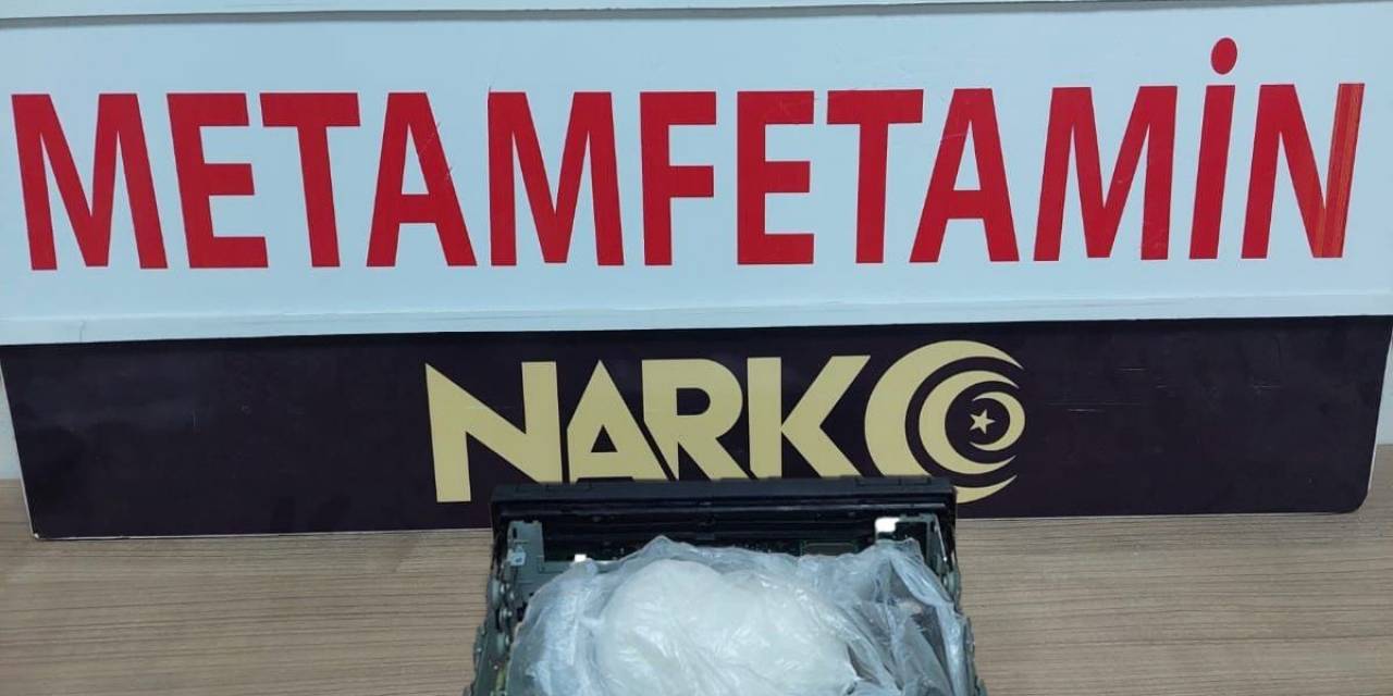 Oto Teybi İle Uyuşturucu Ticareti Yapan Şahıslar Yakayı Ele Verdi