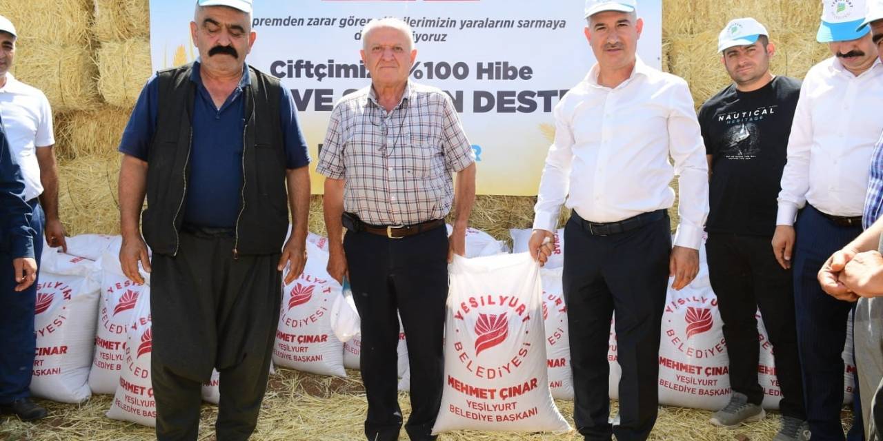 Yeşilyurt’ta Depremzede Üreticilere Tarımsal Destek