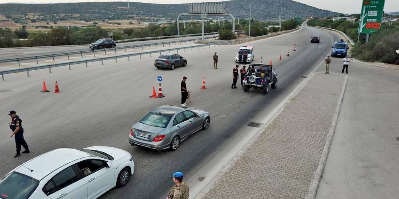 Çeşme’de Huzur İçin  Polis Ve Jandarmadan Sıkı Denetim