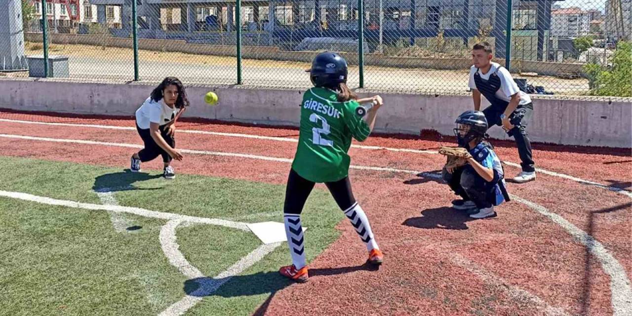 Softbol Türkiye Birinciliği Müsabakaları Sona Erdi