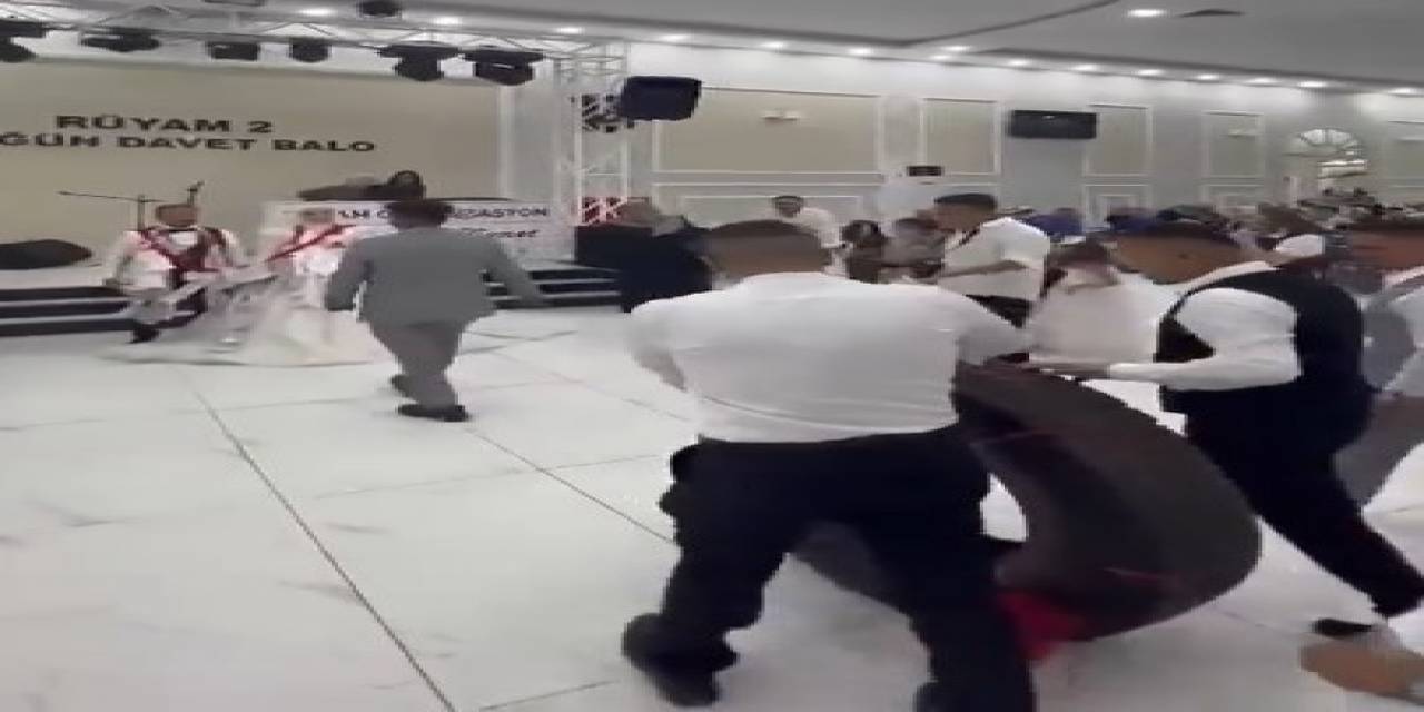 Tır Şoförü Damada Düğünde Tır Lastiği Hediye Ettiler