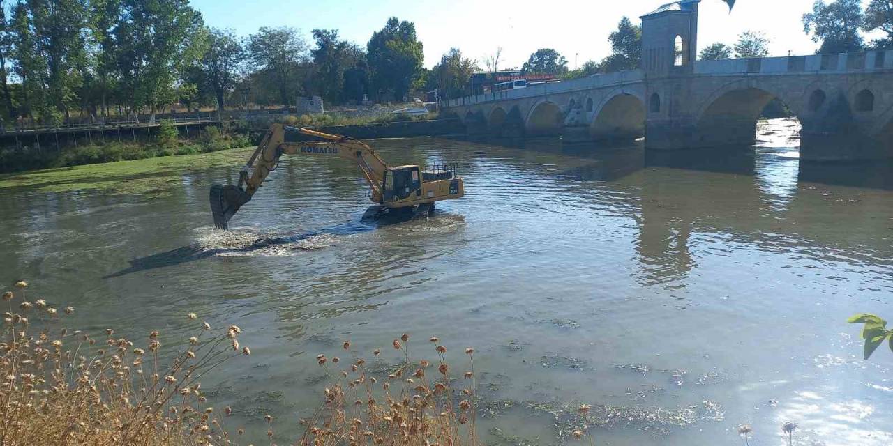 Tunca Nehri Çöp Ve Sazlıklardan Temizleniyor