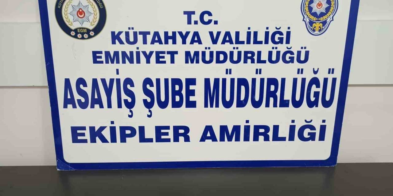 Kütahya’da Çevreye Rahatsızlık Veren Kişinin Üzerinde Uyuşturucu Bulundu