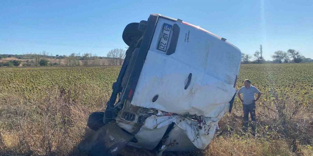 Hatalı Sollama Yapan Minibüs Takla Attı: 1 Yaralı