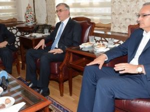 Seçimde Elektrik Kesintilerine Helikopterli Önlem