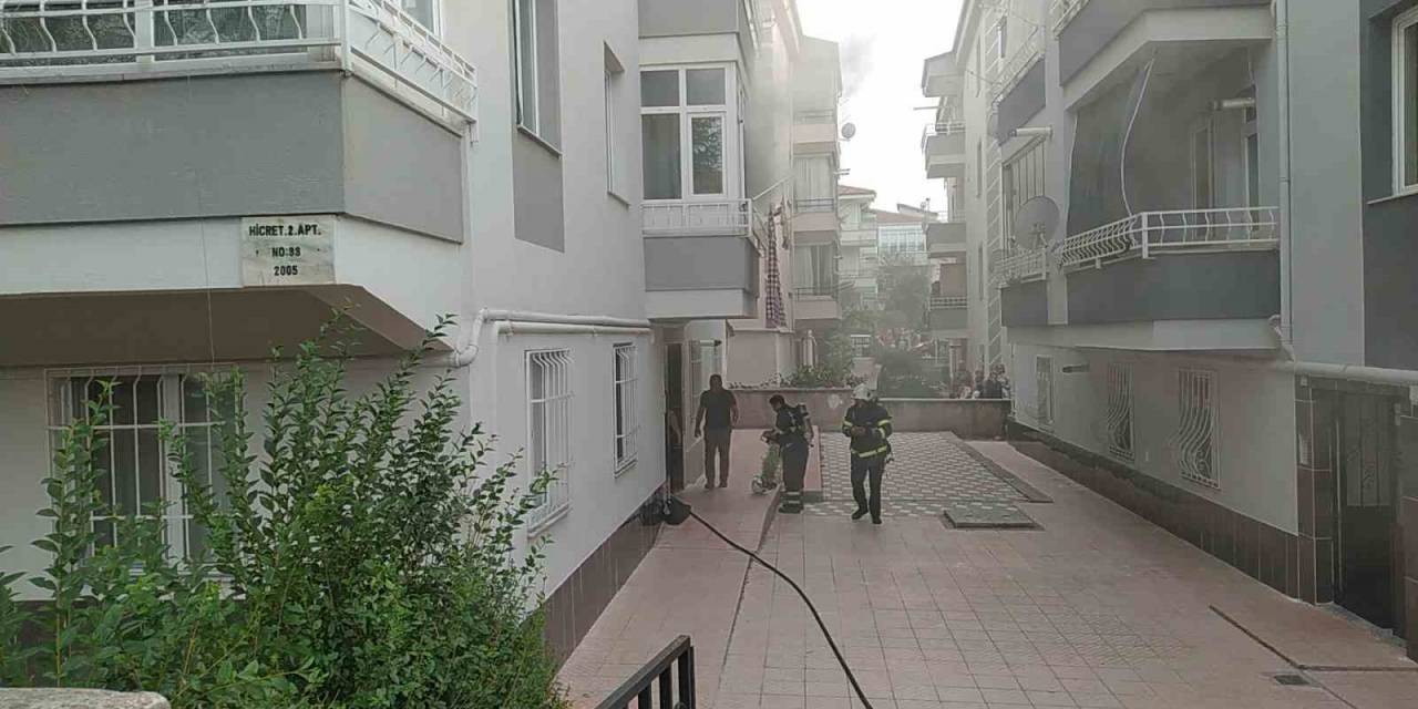Bodrum Katında Çıkan Yangın Paniğe Sebep Oldu
