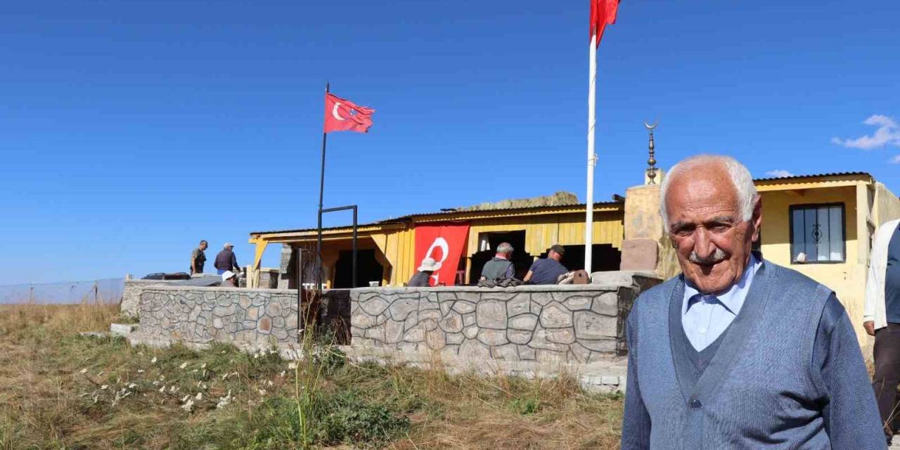 Kimse Donmasın Diye Allahuekber Dağına Sığınak Yaptı
