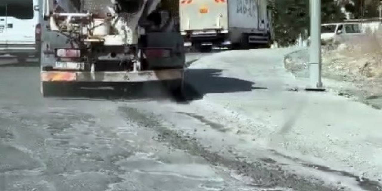 Asfalta Beton Dökerek İlerleyen Miksere 6 Bin 291 Tl Ceza