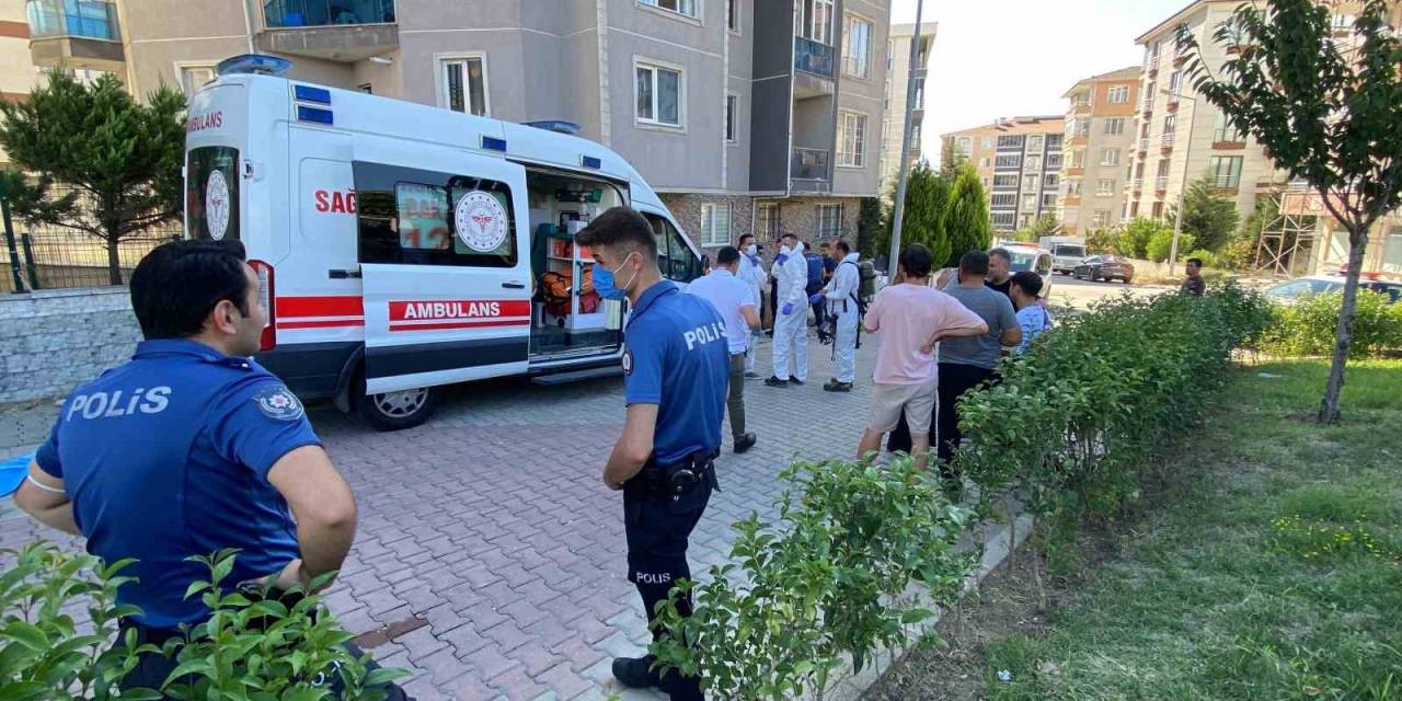 Apartmana Yayılan Koku Dehşeti Ortaya Çıkardı: 1 Haftadır Haber Alınamıyordu Evinde Ölü Bulundu