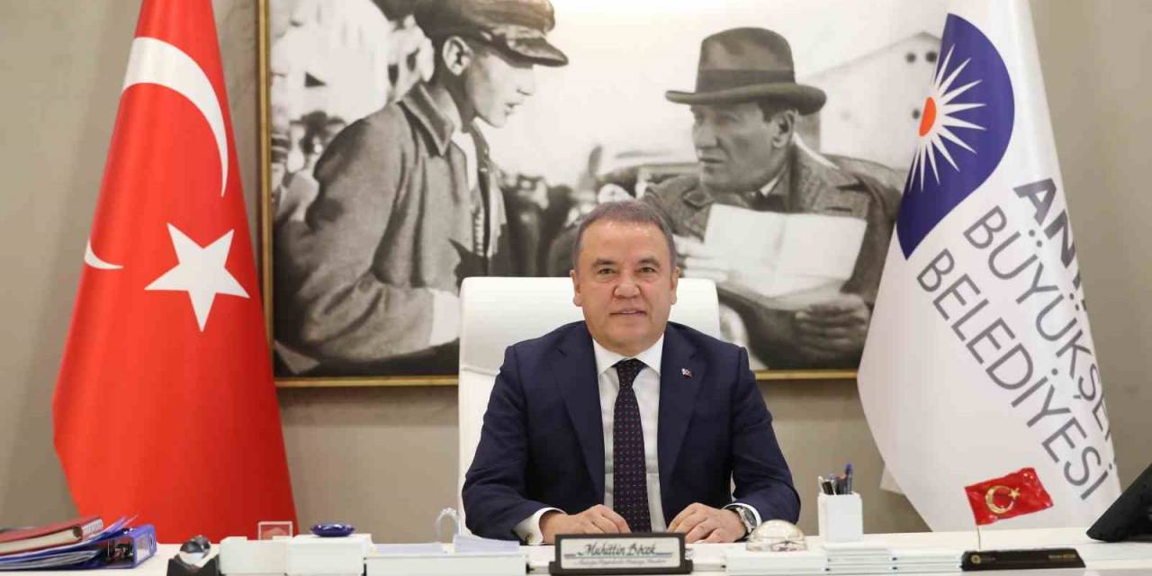 Büyükşehir Belediye Başkanı Böcek’ten, 30 Ağustos Zafer Bayramı Meajı