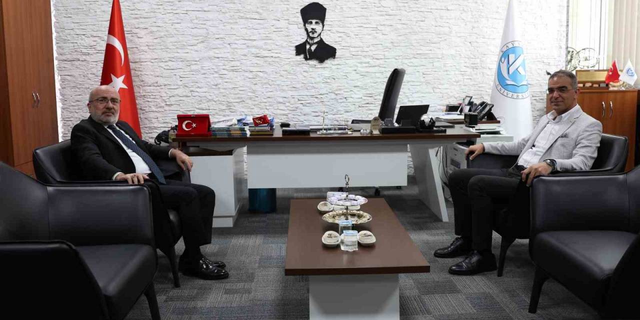 Erciyes A.ş. Yönetim Kurulu Başkanı Elcuman’dan Rektör Karamustafa’ya Ziyaret