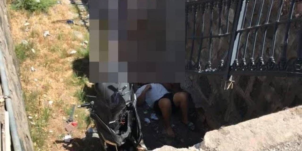 İki Motosiklet Çarpıştı, Biri Kanala Düştü: 3 Yaralı