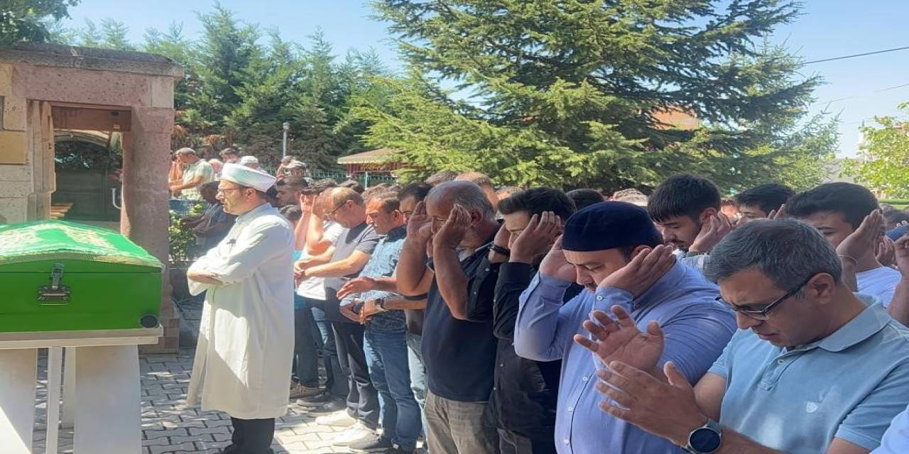 Nevşehir’deki Kazada Ölen Sürücüler Toprağa Verildi