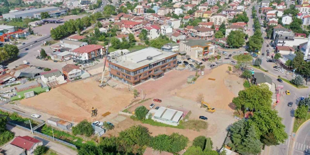 Başiskele Yeşilyurt Mahallesine Park Ve Meydan İnşa Edilecek