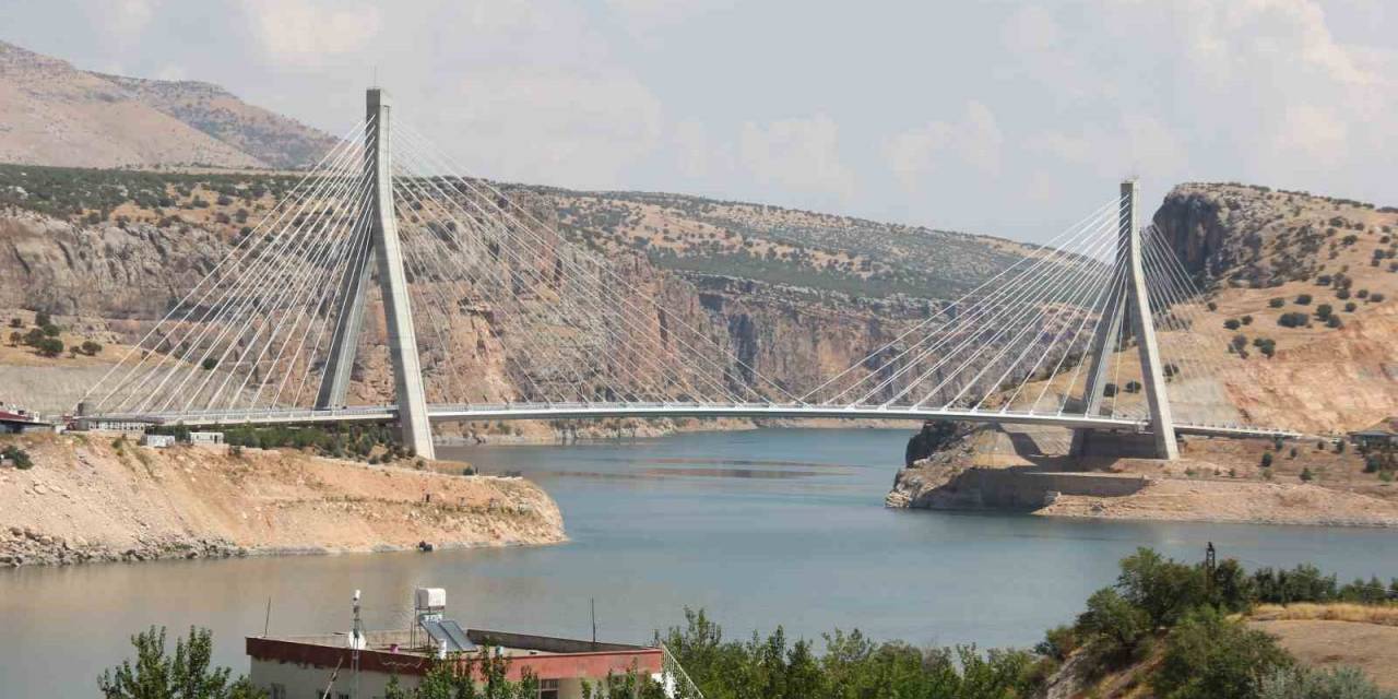 Nissibi Köprüsü’nden Deprem Sonrası 400 Bin Araç Geçti