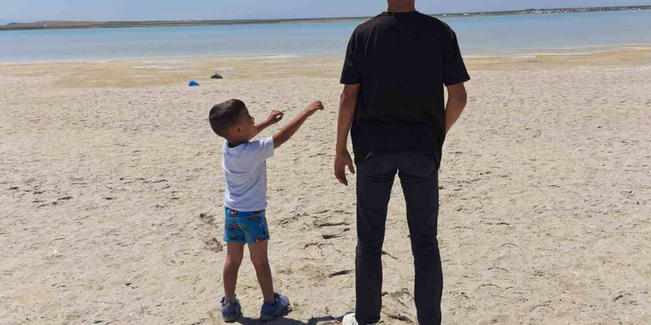 Şuursuz Sulama Arin Gölü’nü Kuruma Noktasına Getirdi