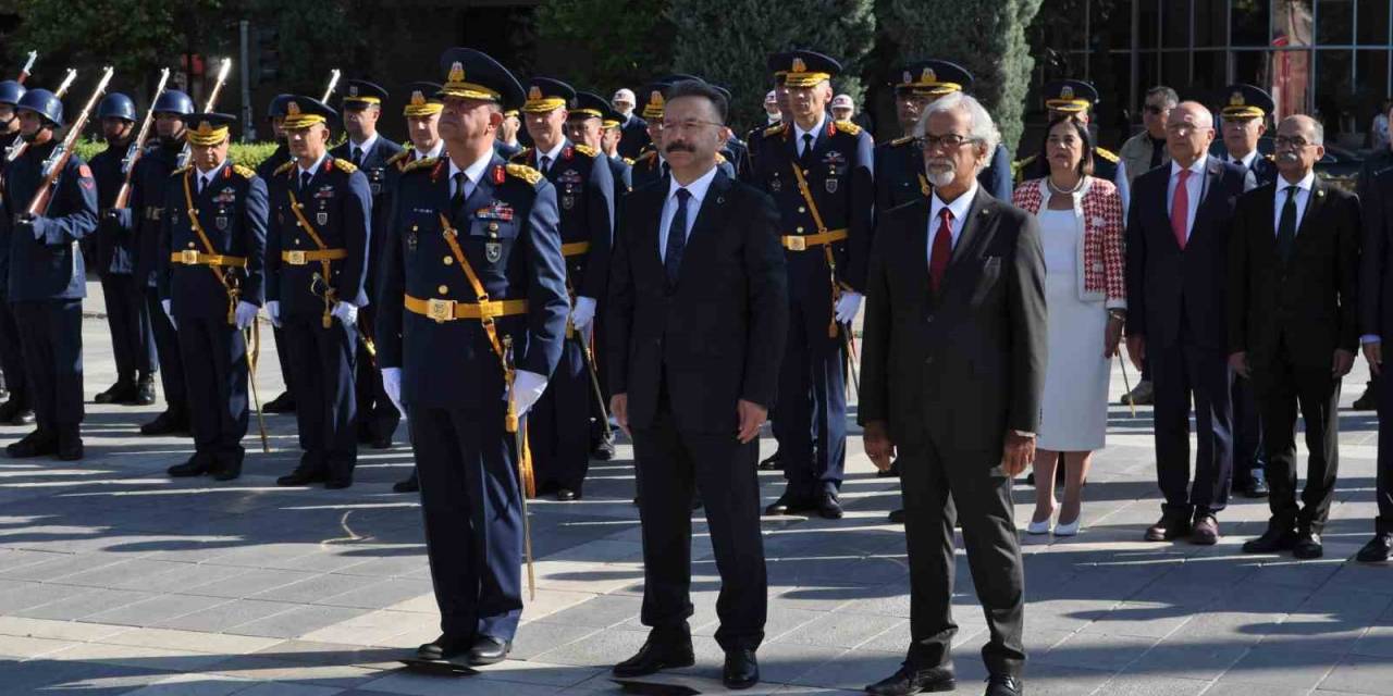 Eskişehir’de Zafer Bayramı Törenle Kutlandı
